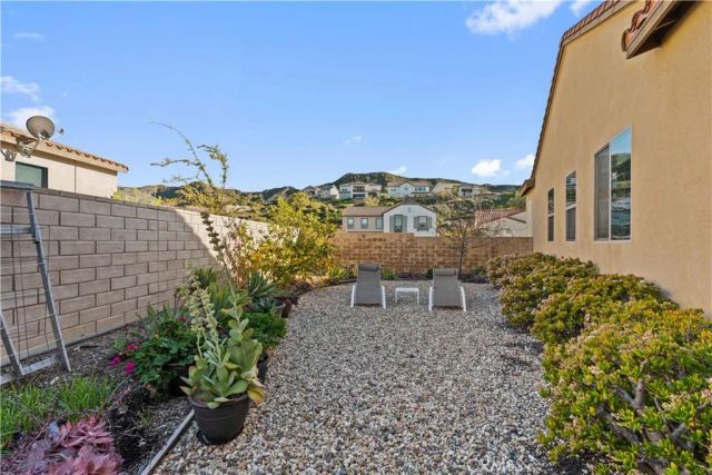 18619 Cedar Crest Drive, Canyon Country, CA 91387