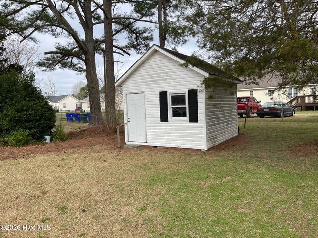 614 E Cockrell Street, Nashville, NC 27856