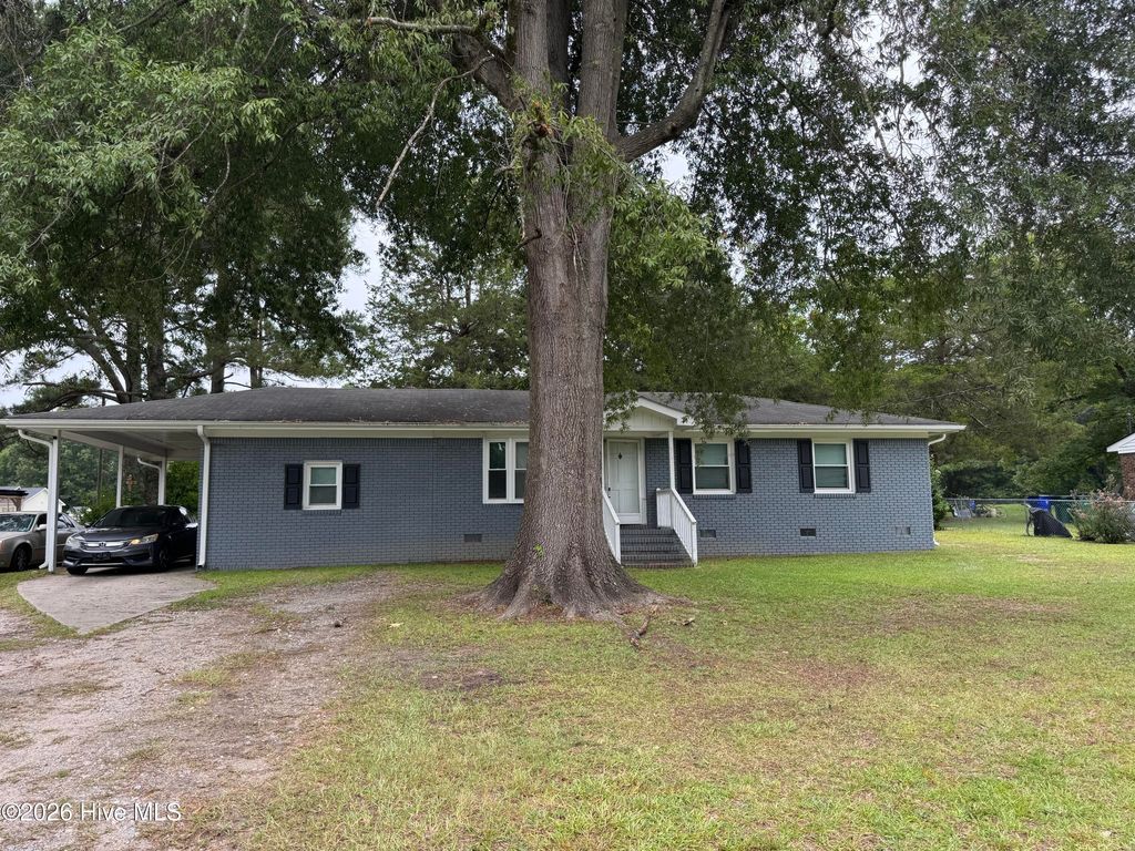 614 E Cockrell Street, Nashville, NC 27856
