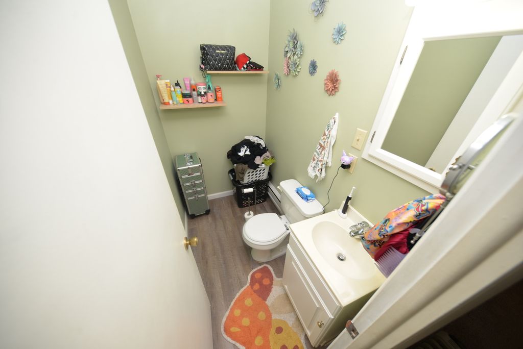 Image 21 of property listing at 8 E Crownview, Mt Vernon, IL 62864