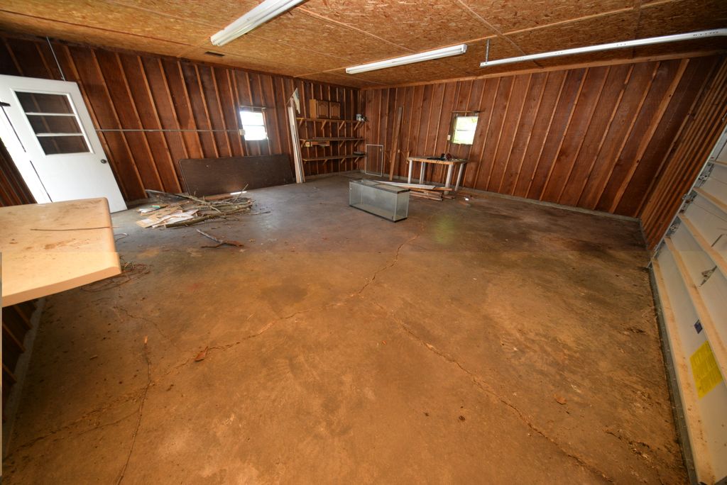 Image 27 of property listing at 8 E Crownview, Mt Vernon, IL 62864