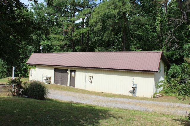 110 Towering Oaks Dr, Tennessee Ridge, TN 37178