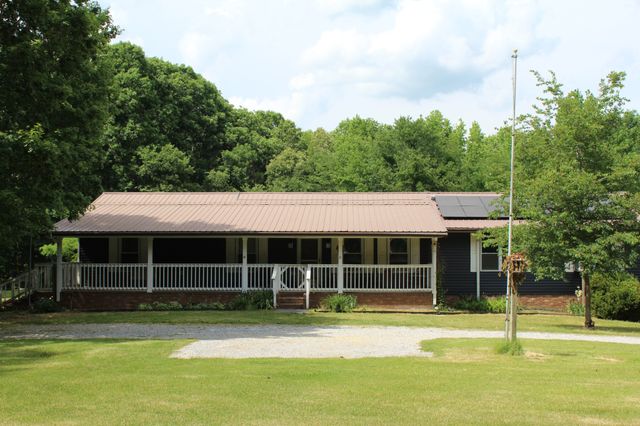 110 Towering Oaks Dr, Tennessee Ridge, TN 37178