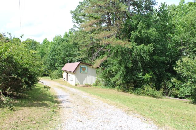 110 Towering Oaks Dr, Tennessee Ridge, TN 37178