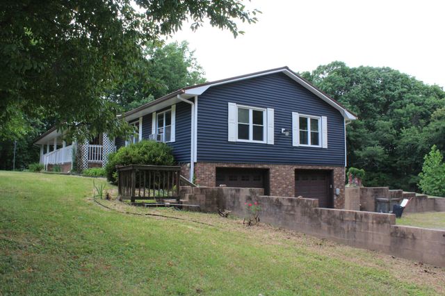 110 Towering Oaks Dr, Tennessee Ridge, TN 37178