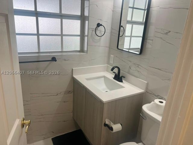 701 N 14th Ave, Hollywood, FL 33020