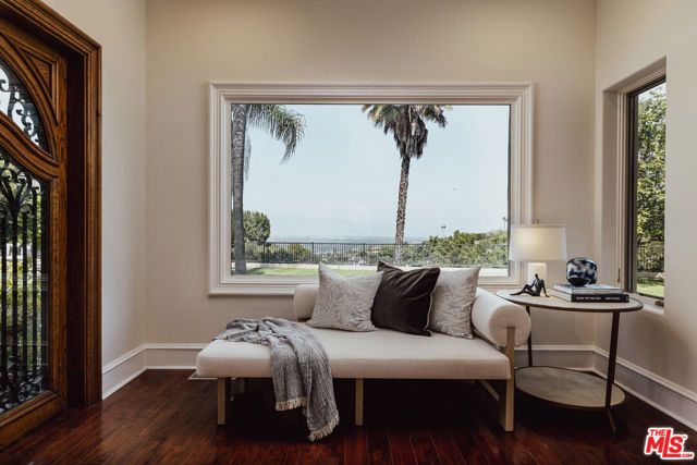 3364 Clerendon Road, Beverly Hills, CA 90210