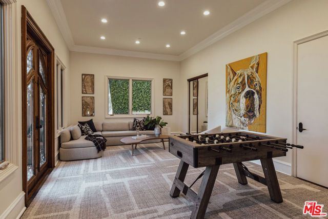 3364 Clerendon Road, Beverly Hills, CA 90210