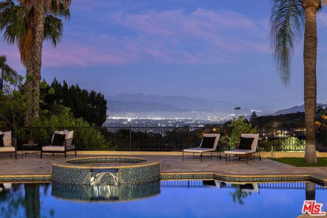 3364 Clerendon Road, Beverly Hills, CA 90210