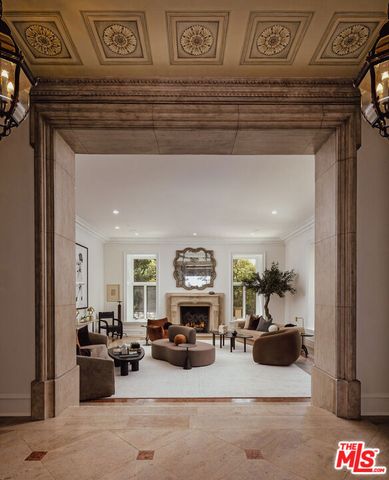 3364 Clerendon Road, Beverly Hills, CA 90210