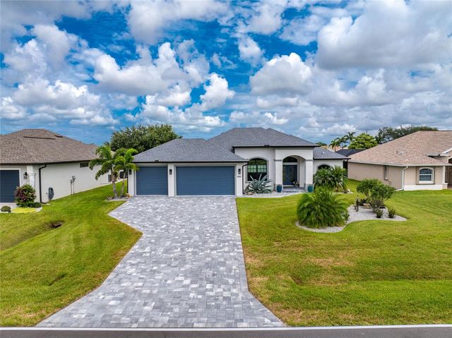 940 BOUNDARY BOULEVARD, Rotonda West, FL 33947