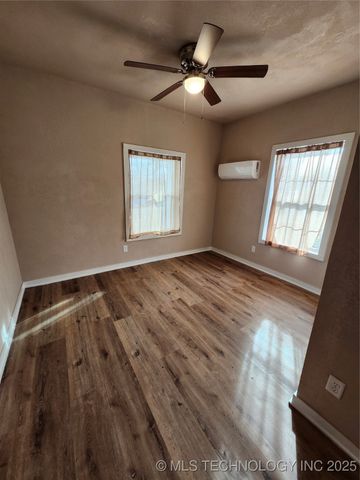 604 N Oak Street, Checotah, OK 74426