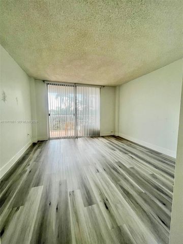1800 NW 24th Avenue 219, Miami, FL 33125