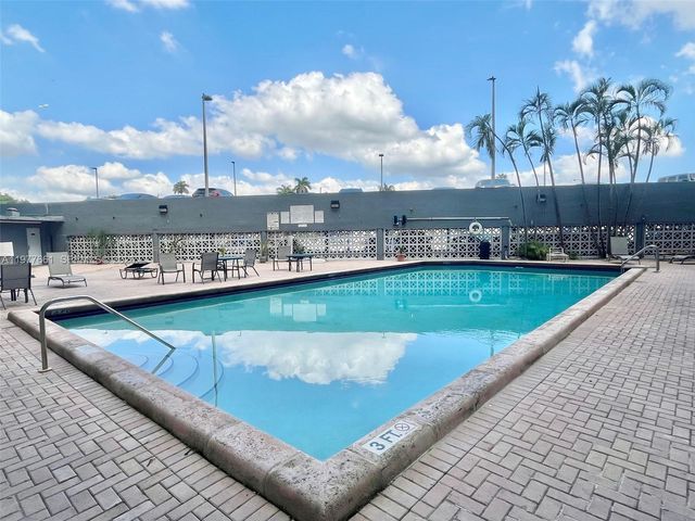1800 NW 24th Avenue 219, Miami, FL 33125