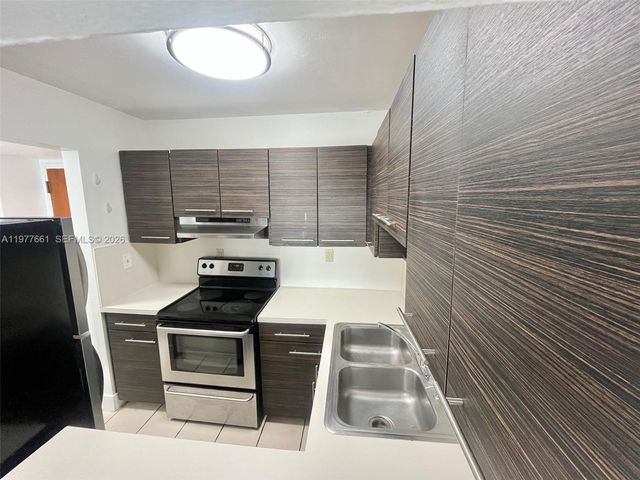 1800 NW 24th Avenue 219, Miami, FL 33125
