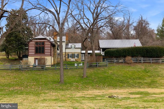 36155 CHAMBLIN MILL LN, Purcellville, VA 20132