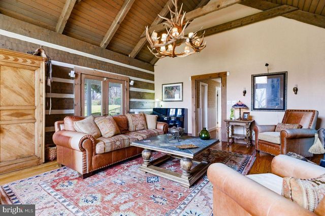 36155 CHAMBLIN MILL LN, Purcellville, VA 20132