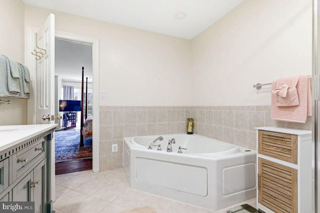 36155 CHAMBLIN MILL LN, Purcellville, VA 20132