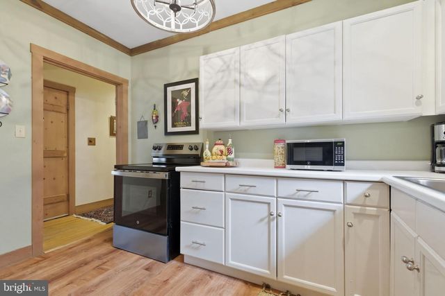 36155 CHAMBLIN MILL LN, Purcellville, VA 20132