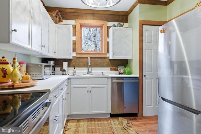 36155 CHAMBLIN MILL LN, Purcellville, VA 20132