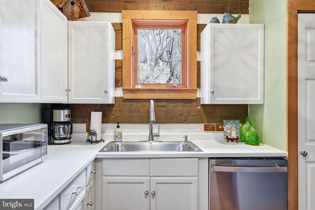 36155 CHAMBLIN MILL LN, Purcellville, VA 20132