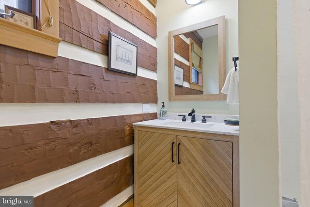 36155 CHAMBLIN MILL LN, Purcellville, VA 20132