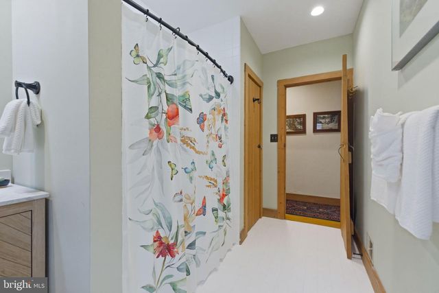 36155 CHAMBLIN MILL LN, Purcellville, VA 20132