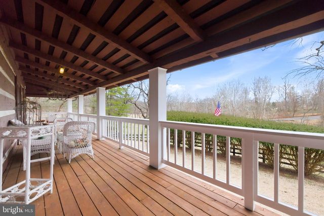 36155 CHAMBLIN MILL LN, Purcellville, VA 20132