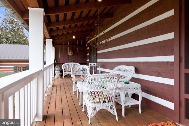 36155 CHAMBLIN MILL LN, Purcellville, VA 20132