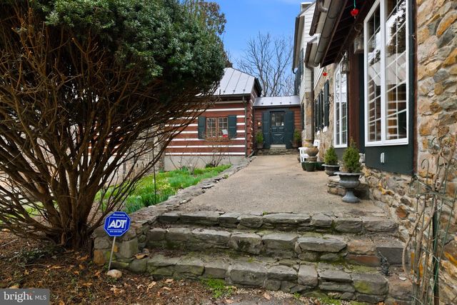 36155 CHAMBLIN MILL LN, Purcellville, VA 20132