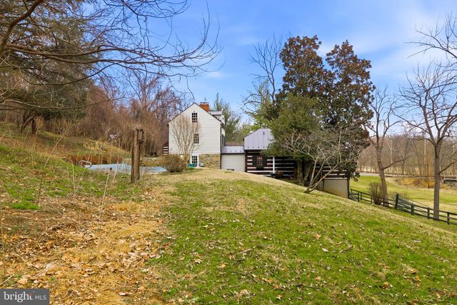 36155 CHAMBLIN MILL LN, Purcellville, VA 20132