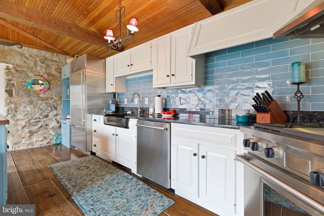 36155 CHAMBLIN MILL LN, Purcellville, VA 20132