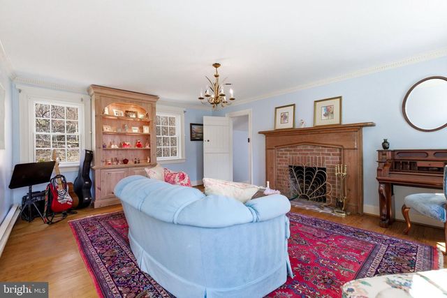 36155 CHAMBLIN MILL LN, Purcellville, VA 20132