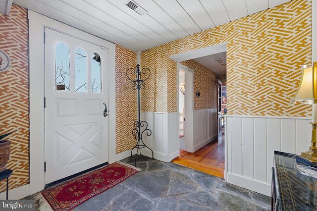36155 CHAMBLIN MILL LN, Purcellville, VA 20132