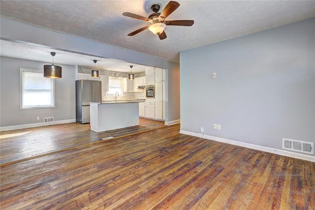 667 Tara SE Circle, Atlanta, GA 30354