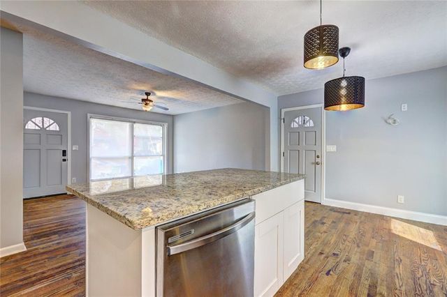 667 Tara SE Circle, Atlanta, GA 30354