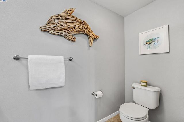 2214 Morningside Ct, Tracy, CA 95376