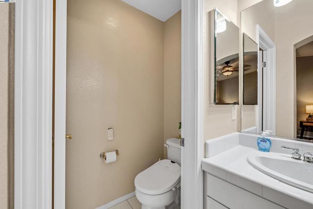 2214 Morningside Ct, Tracy, CA 95376