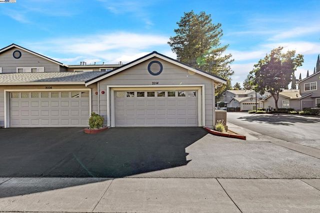 2214 Morningside Ct, Tracy, CA 95376