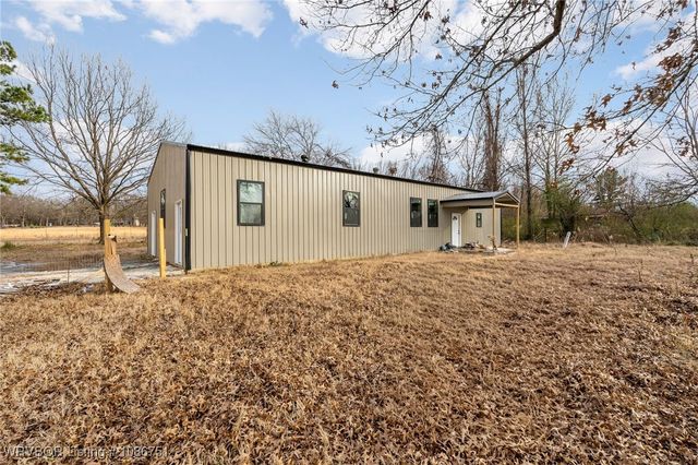 1403 N Arkansas Avenue, Alma, AR 72921