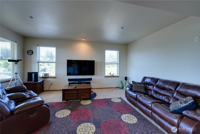 1850 SW Scenic Heights Street #B304, Oak Harbor, WA 98277