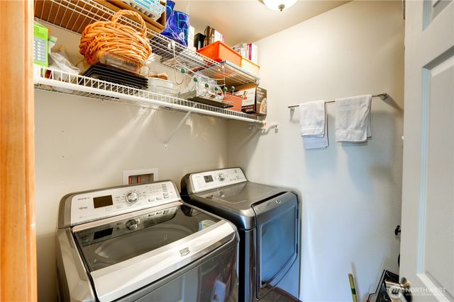 1850 SW Scenic Heights Street #B304, Oak Harbor, WA 98277