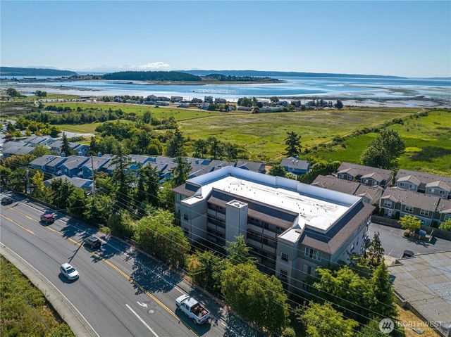 1850 SW Scenic Heights Street #B304, Oak Harbor, WA 98277