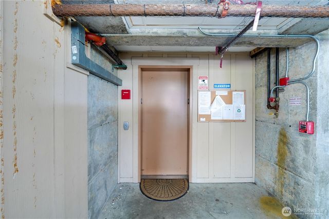 1850 SW Scenic Heights Street #B304, Oak Harbor, WA 98277