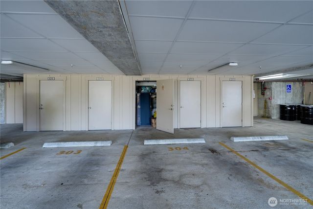 1850 SW Scenic Heights Street #B304, Oak Harbor, WA 98277