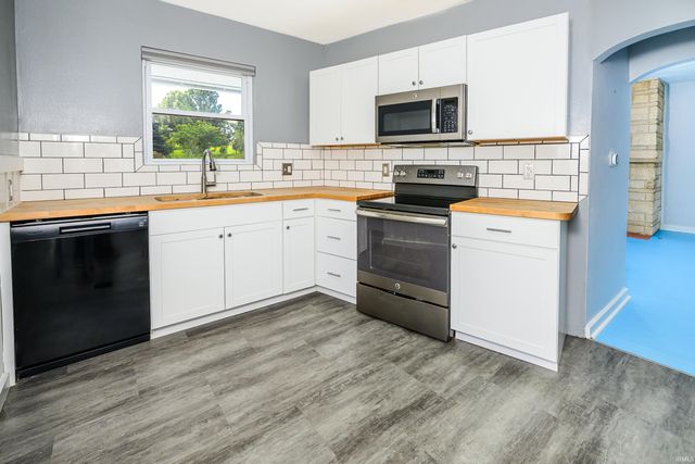 918 W 4TH Street, Bloomington, IN 47404