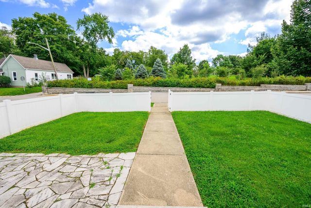 918 W 4TH Street, Bloomington, IN 47404
