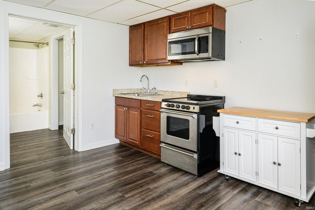 918 W 4TH Street, Bloomington, IN 47404