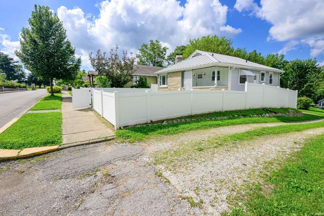 918 W 4TH Street, Bloomington, IN 47404