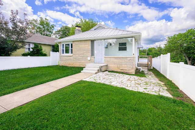 918 W 4TH Street, Bloomington, IN 47404